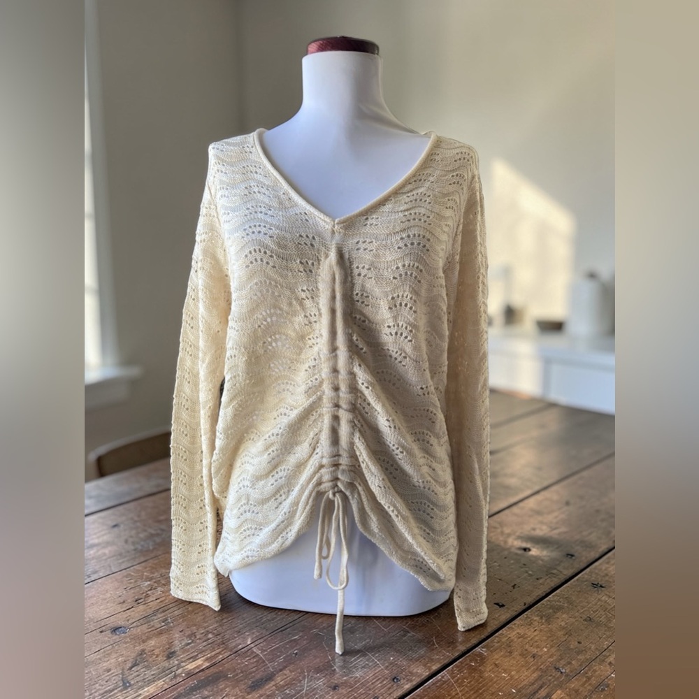 Maurices Cream Beige Lightweight Sweater Soft Sz Medium Tie Front NWT Spring